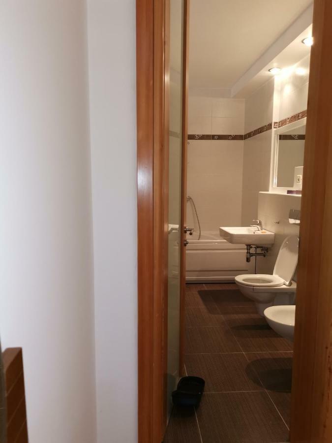 Villa V&D Milna  Bagian luar foto